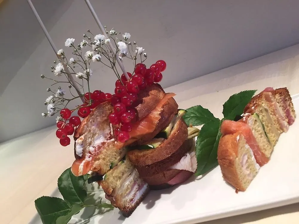 ***  Arli Hotel Business And Wellness Bergamo İtalya